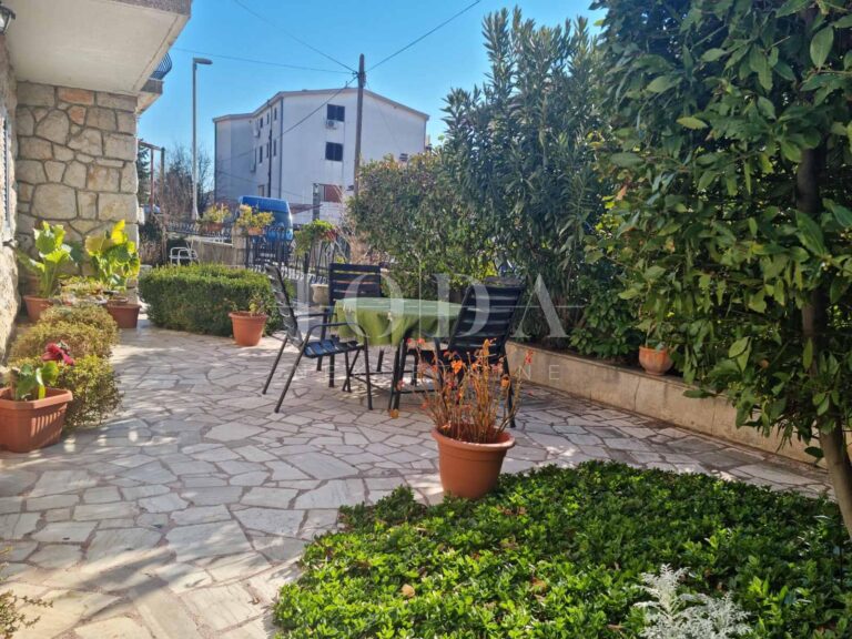 kuća u blizini centra i mora | Adriatic Real