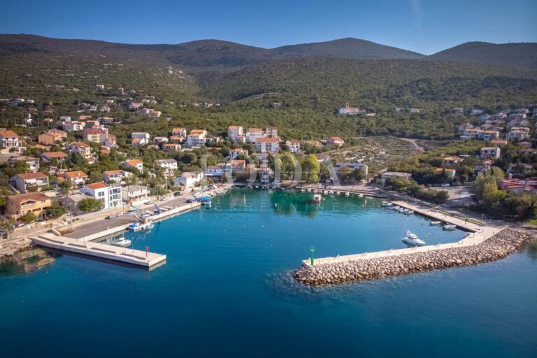Klenovica građevinsko zemljište za gradnju apartmana | Adriatic Real