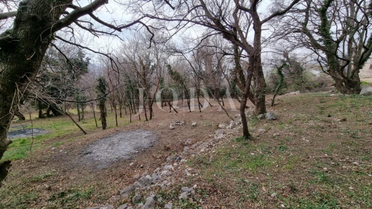 Grižane teren 1100 m2 | Adriatic Real