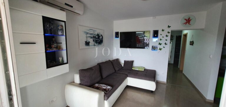 apartman u prizemlju sa pogledom | Adriatic Real