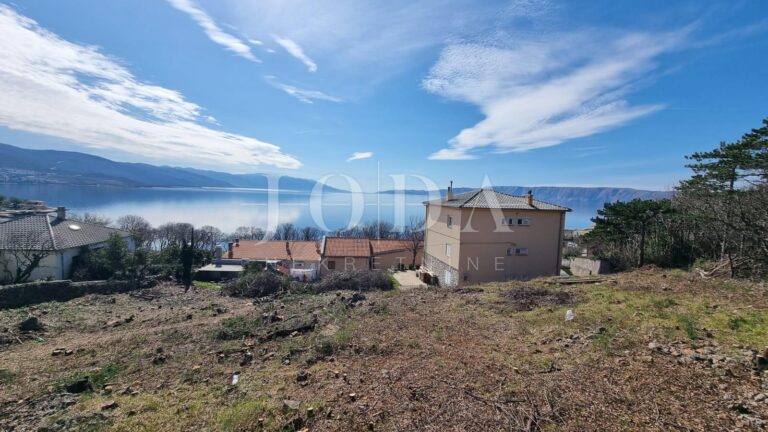 Povile teren drugi red do mora | Adriatic Real