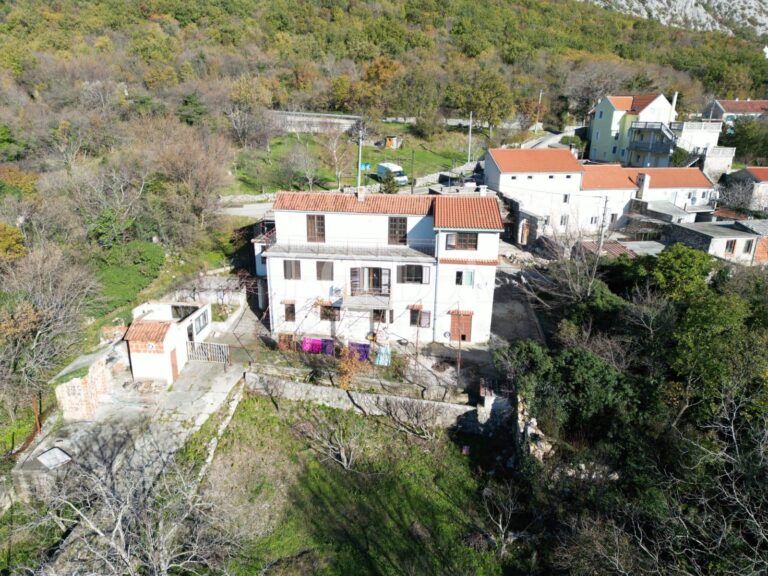 potencijalom proširenja i spremna za ulaganje: Vaše idealno utočište u Driveniku | Adriatic Real