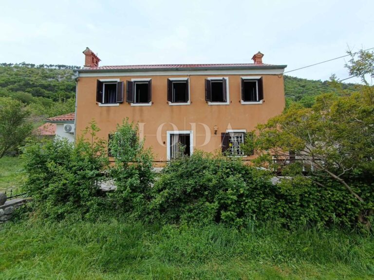 Tri kuće sa velikim zemljištem | Adriatic Real