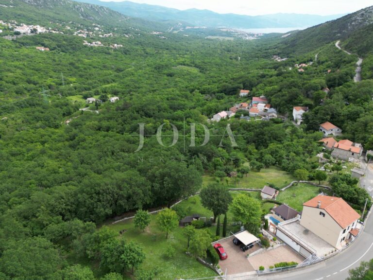 Kuća sa 4000m2 zemljišta | Adriatic Real