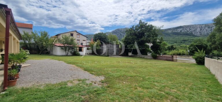 lijepa kuća sa velikom okućnicom | Adriatic Real