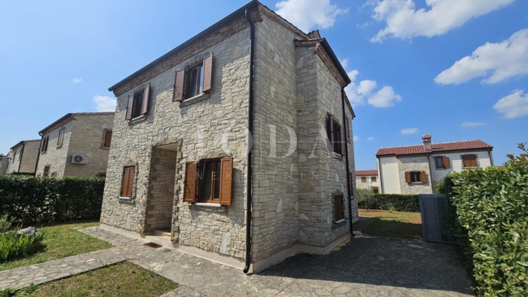 Čabrunići kamena kuća | Adriatic Real