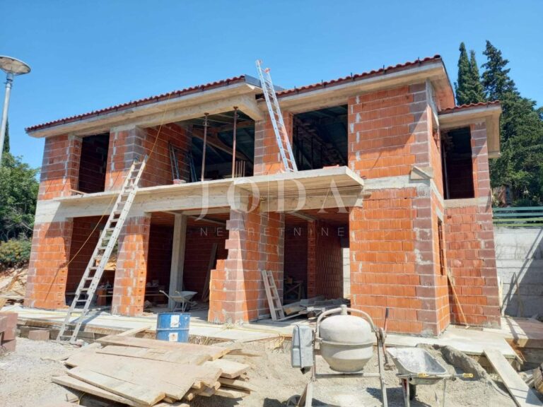 KUĆA PRVI RED DO MORA | Adriatic Real