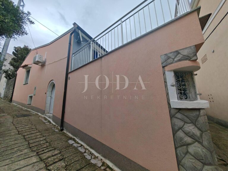 Kuća u centru 70m od mora | Adriatic Real