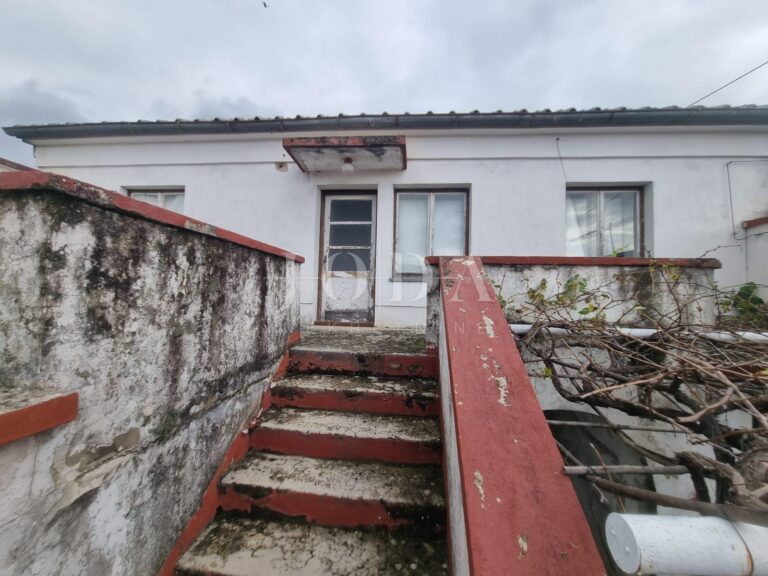 Grižane- Kuća sa potencijalom za adaptaciju | Adriatic Real