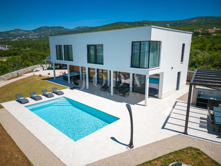 Vila s bazenom i pogledom na more | Adriatic Real