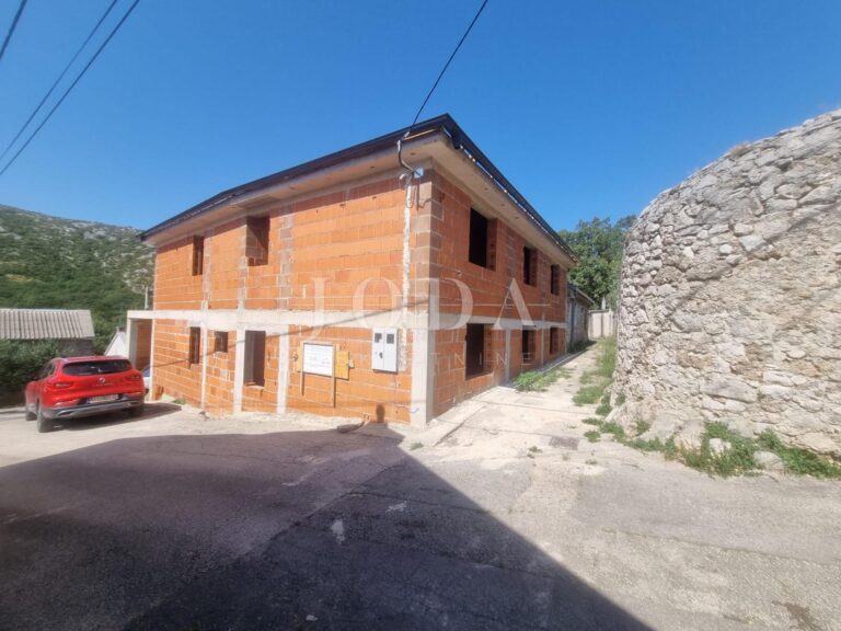 Drivenik  kuća sa dva stana | Adriatic Real