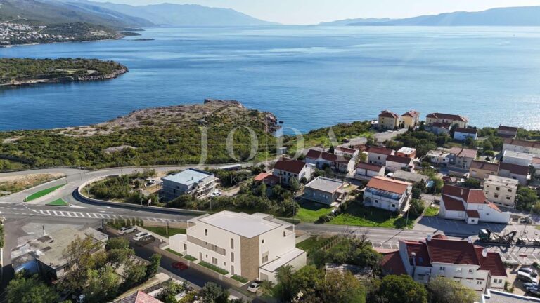 Povile stan u prizemlju | Adriatic Real