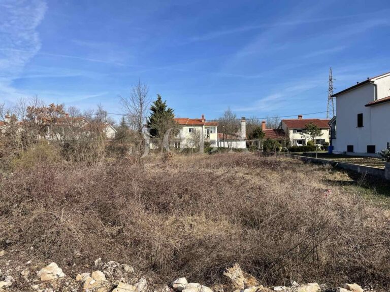 veliko građevinsko zemljište na traženoj lokaciji | Adriatic Real