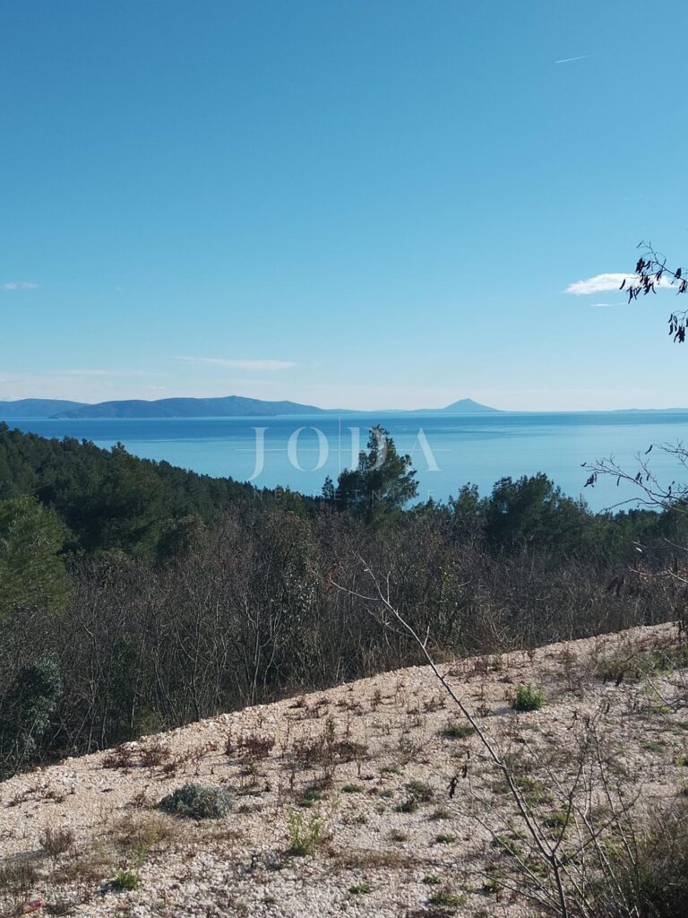 građevinsko zemljište sa građevinskom dozvolom