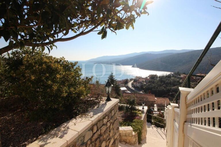 te predivnim pogledom na more | Adriatic Real