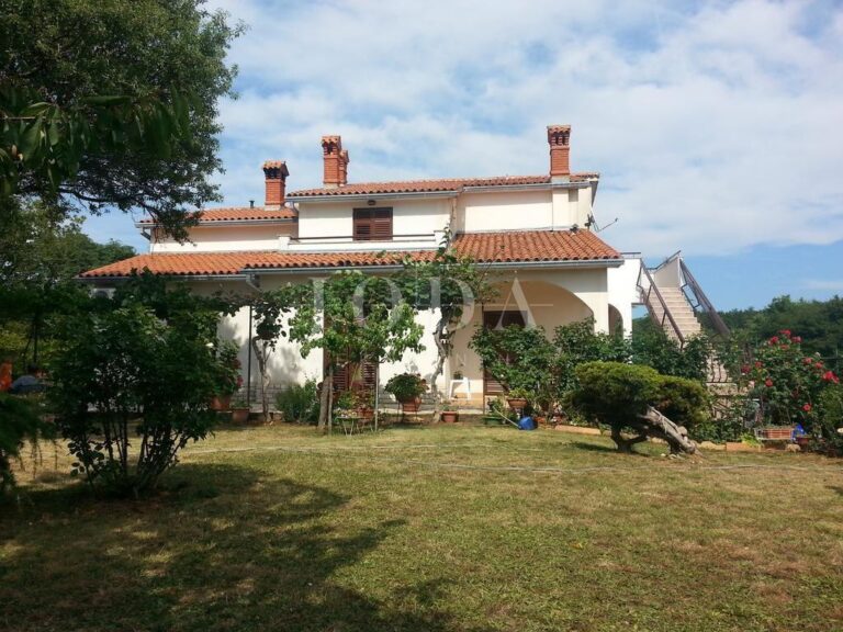 obiteljska kuća u blizini centra grada | Adriatic Real