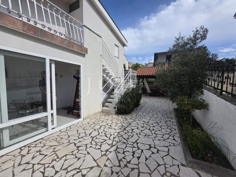 kuća drugi red od mora | Adriatic Real