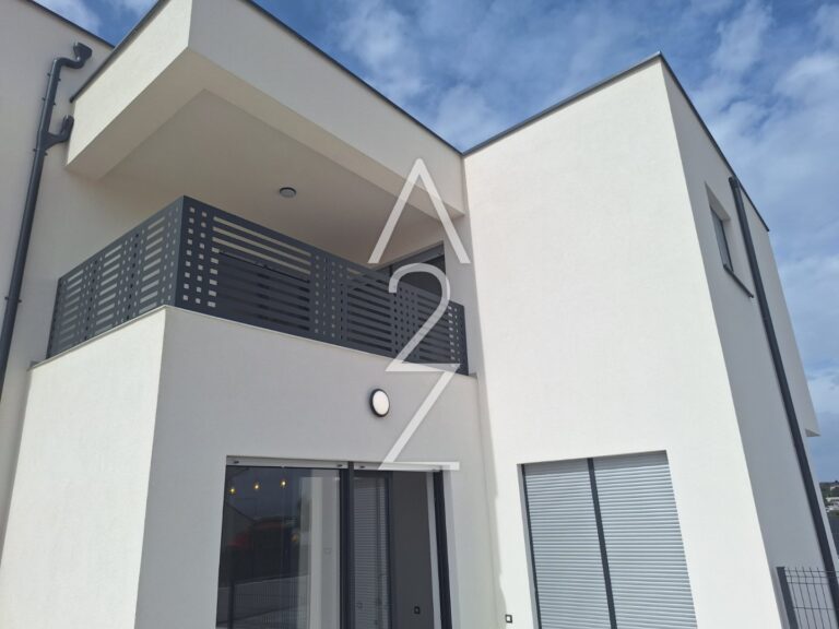 USELJIVA NOVOGRADNJA VODICE 3S VRT | Vodice