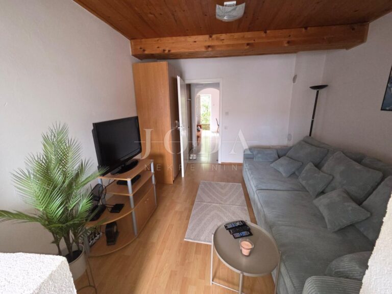 stan sa terasom 1S+DB | Adriatic Real