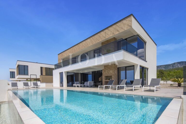 Crikvenica moderna obiteljska vila | Adriatic Real