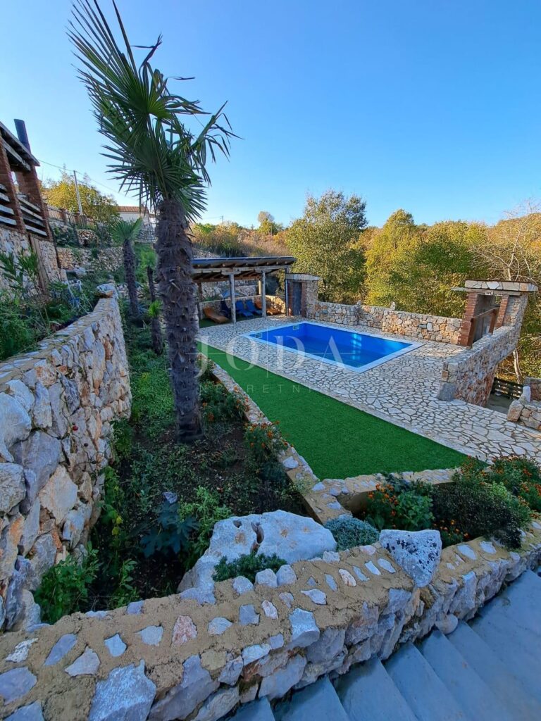 okolica Dobrinja - otok Krk | Adriatic Real