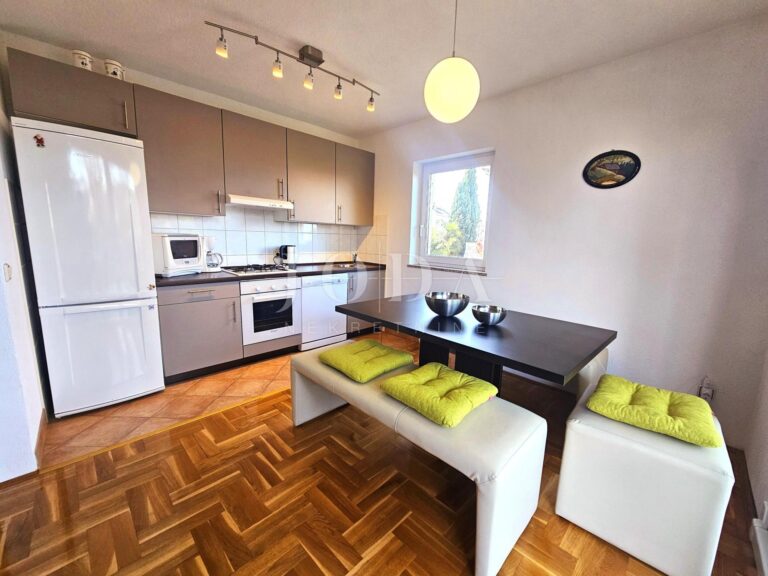 Dvosobni apartman blizu mora