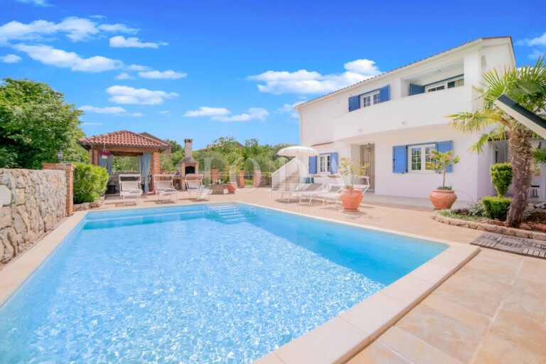 Kuća na izvanrednoj lokaciji samo 50 m od mora - uvala Soline | Adriatic Real