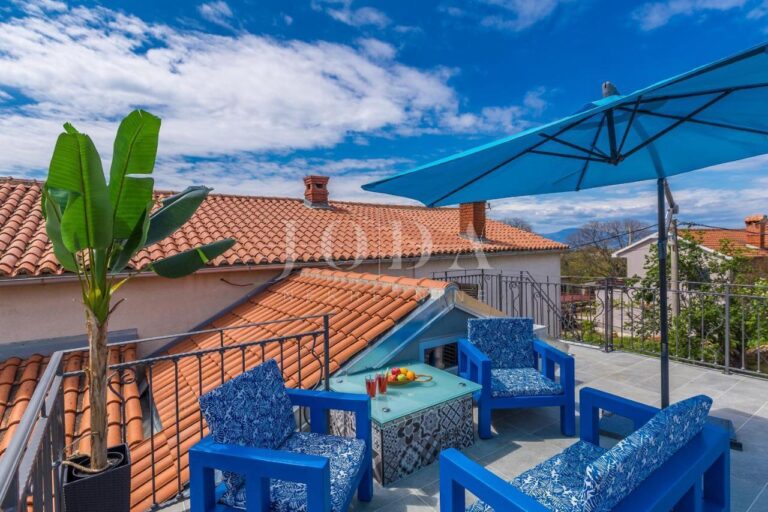 Lijepa kamena kuća s pogledom na more - okolica grada Krka | Adriatic Real