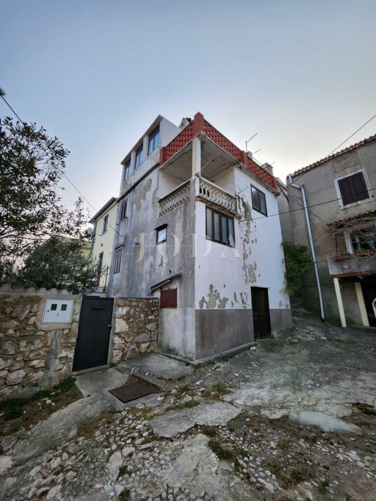 Vrbnik - otok Krk | Adriatic Real