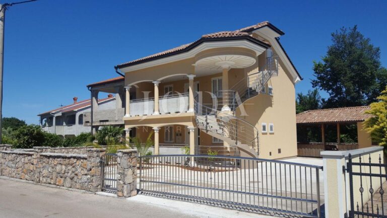 Malinska - otok Krk | Adriatic Real