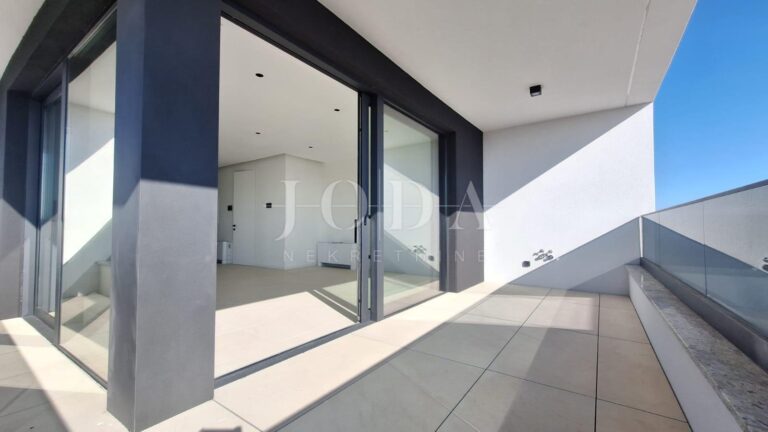 Predivan apartman s pogledom na more | Adriatic Real
