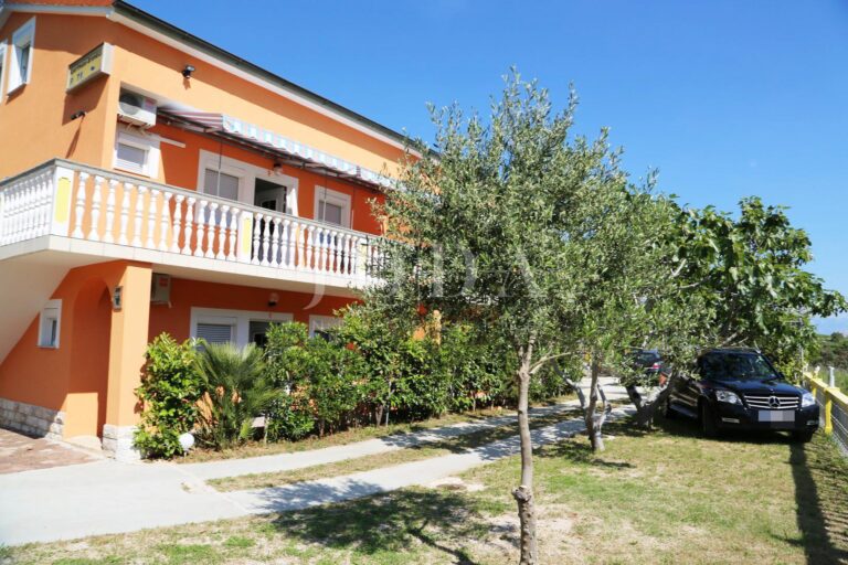 Kuća na mirnoj lokaciji u Baški | Adriatic Real