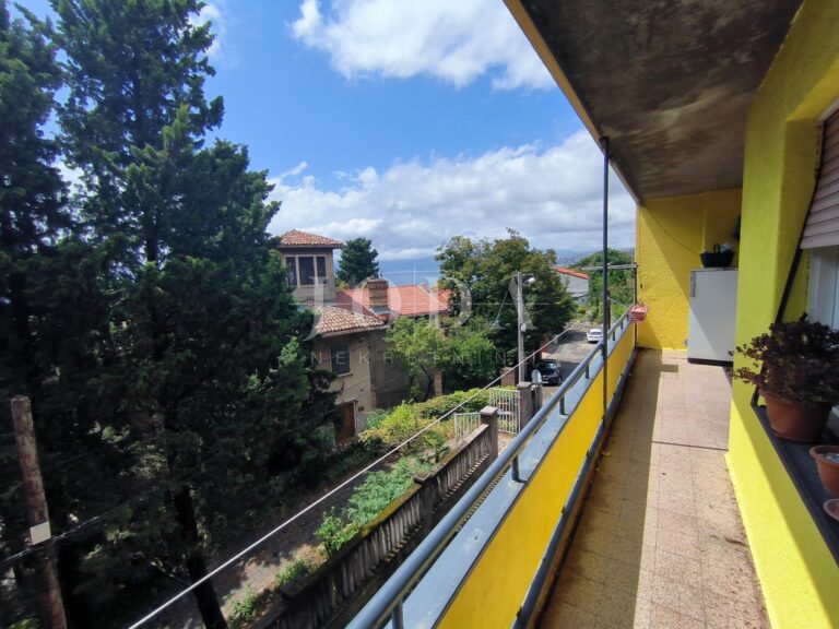 Stan na Pećinama sa velikim balkonom | Adriatic Real