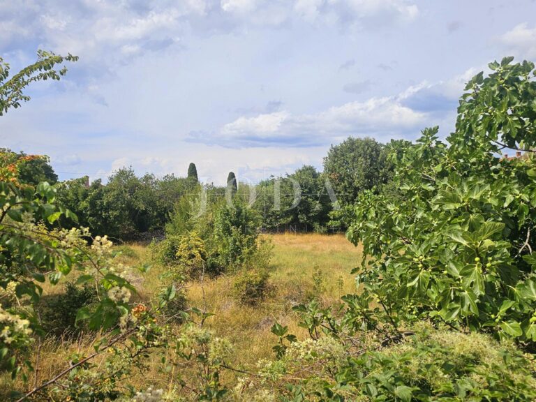 Lijepo građevinsko zemljište u blizini Malinske | Adriatic Real