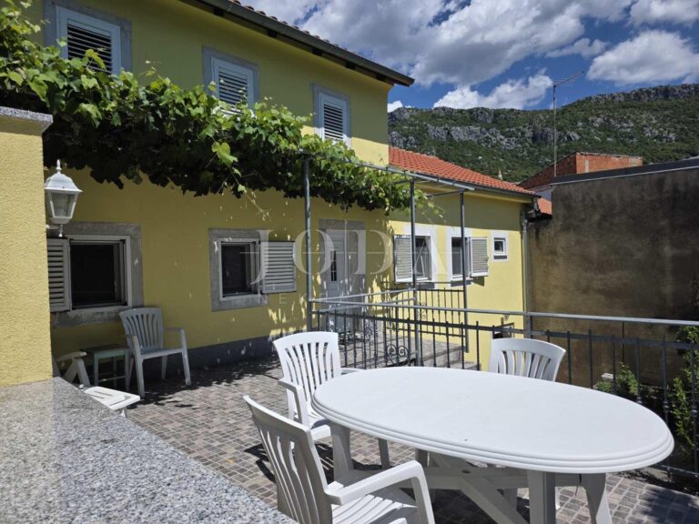 obnovljena kuća u zaleđu | Adriatic Real