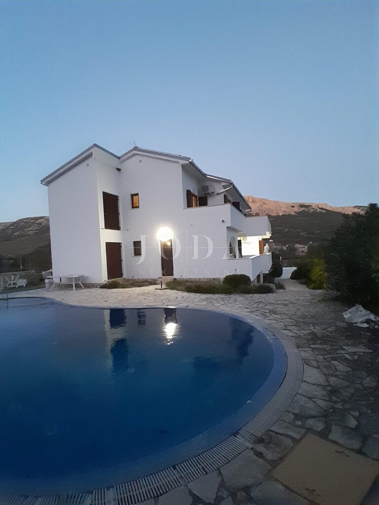 Apartman sa bazenom | Adriatic Real