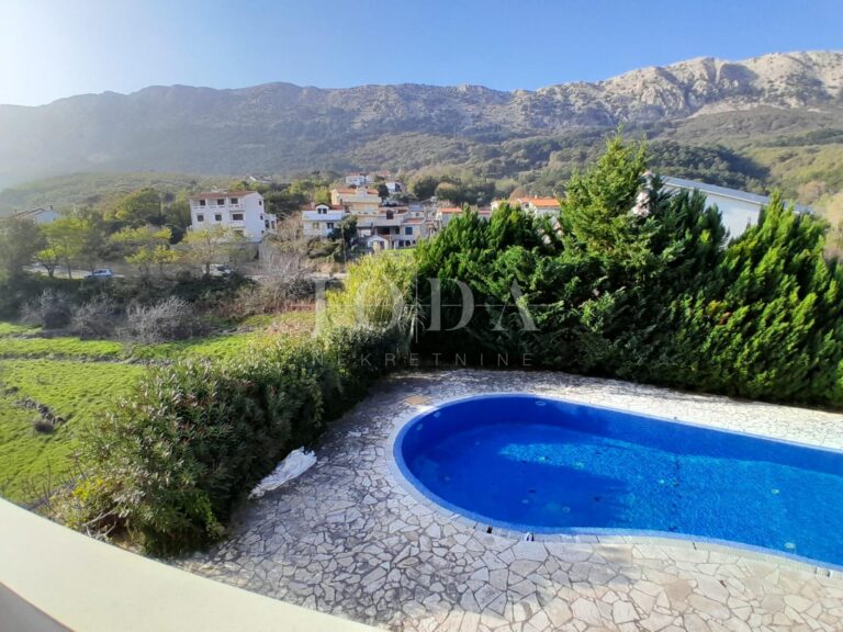 Apartman sa bazenom | Adriatic Real