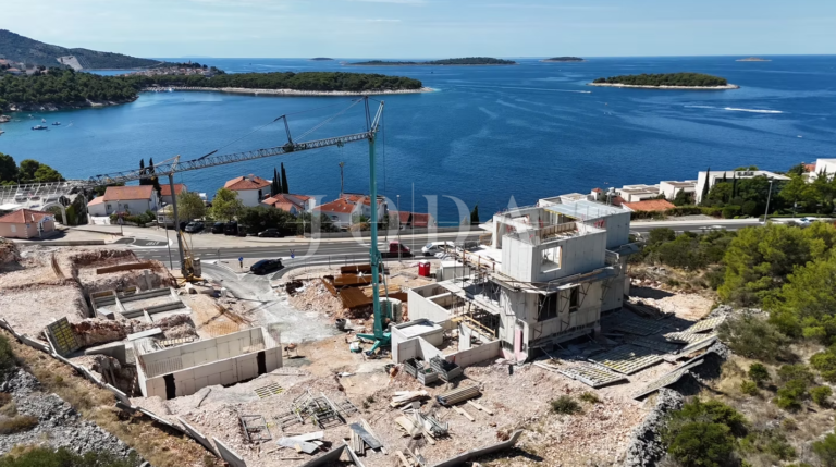 Primošten luksuzni kompleks:        