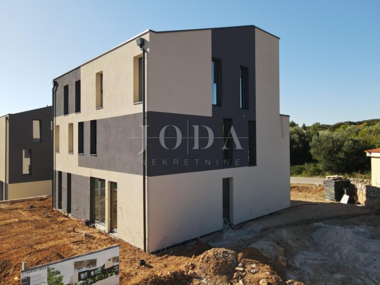 Krk dvoetažni stan | Adriatic Real