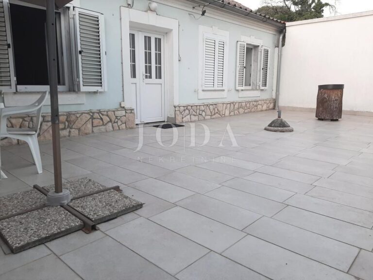 Senj- samostojeća kuća blizu mora i centra | Adriatic Real