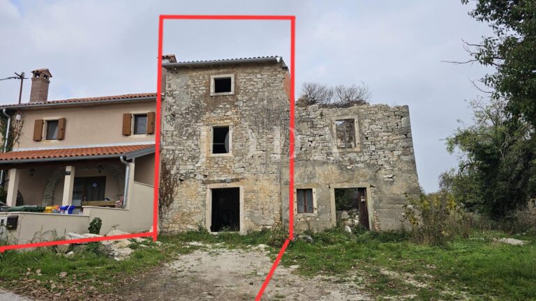 Kamena kuća u nizu sa panoramskim pogledom