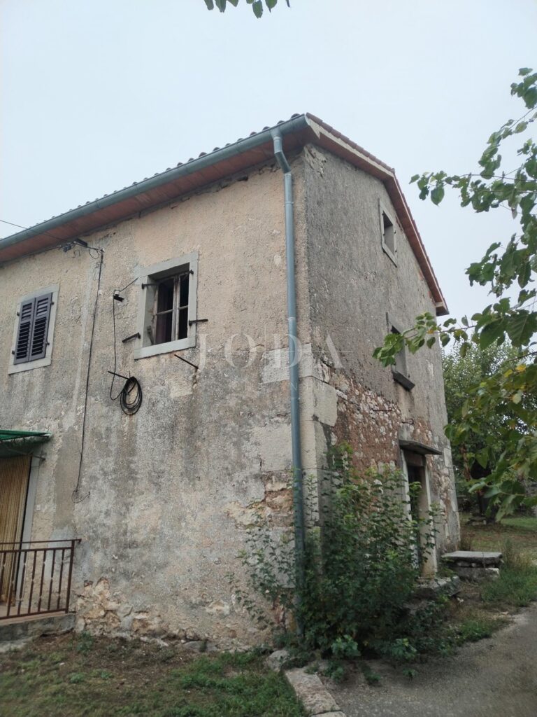 starina za adaptaciju u manjem selu | Adriatic Real