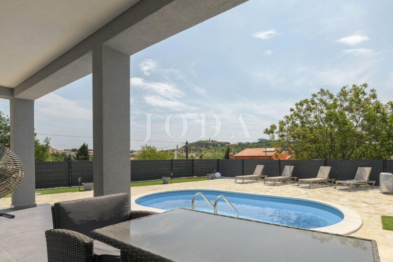 Villa sa bazenom u blizini centra | Adriatic Real