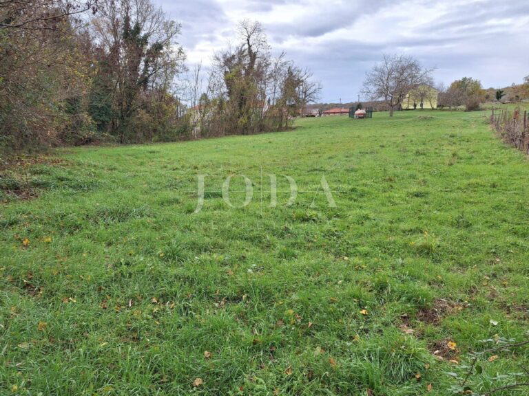 Atraktivno građevinsko zemljište