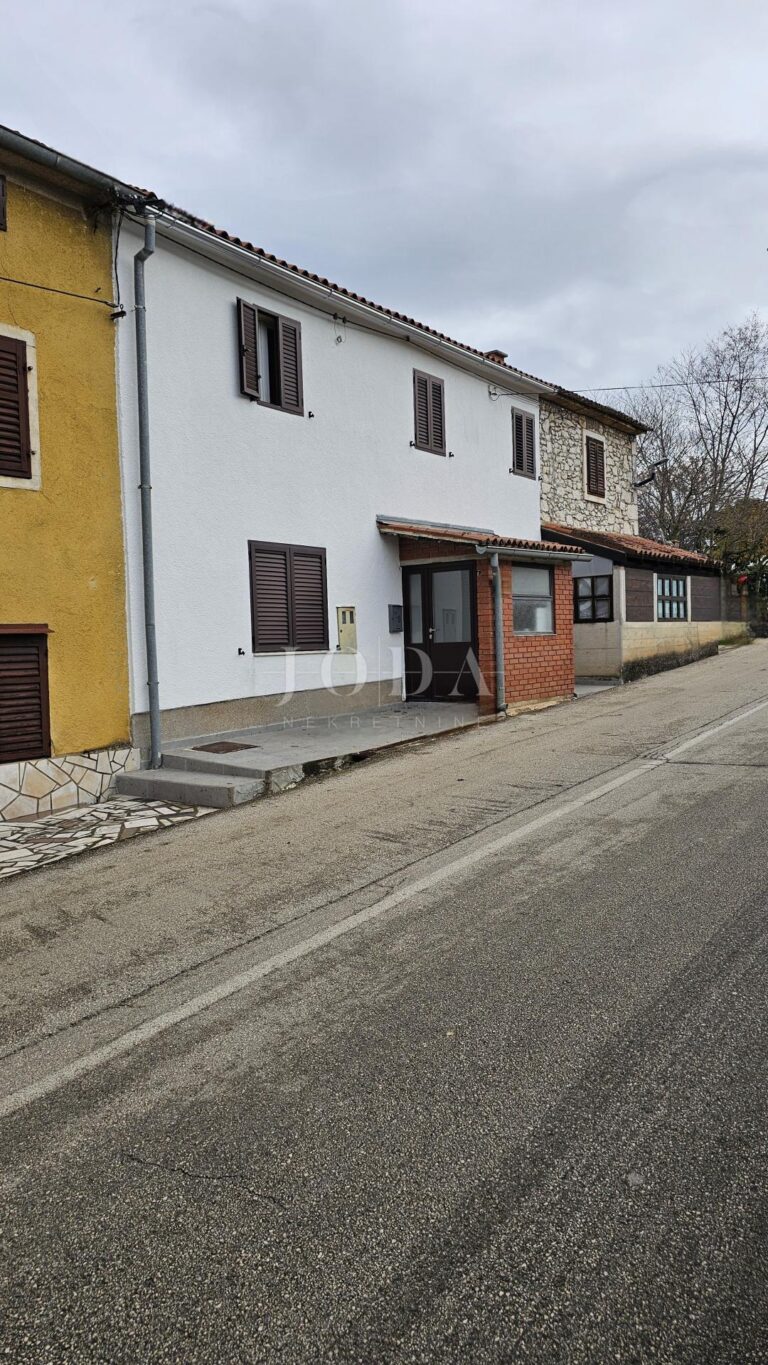 PRILIKA!!SNIŽENO!!Kuća u nizu