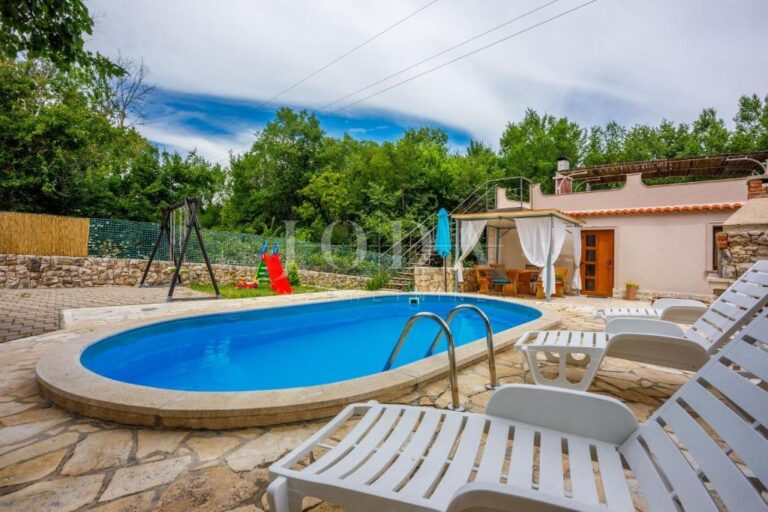 parking | Kvarner | Adriatic Real