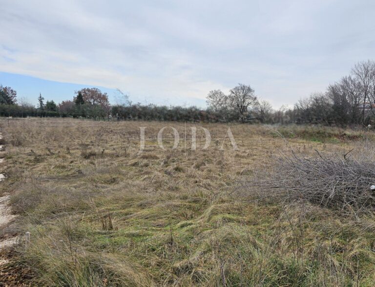 Građevinsko zemljište 1850m2