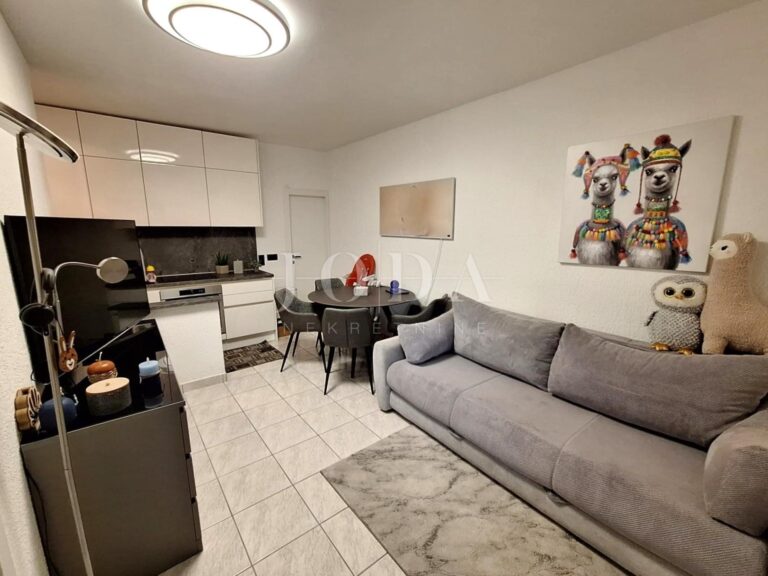 Jednosoban apartman na odličnoj lokaciji blizu mora | Adriatic Real