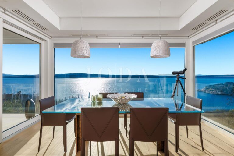 Luksuzna kuća u 1. redu do mora | Adriatic Real