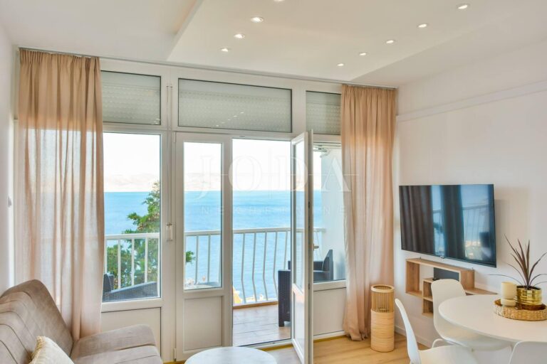 novouređeni stan sa prekrasnim pogledom | Adriatic Real